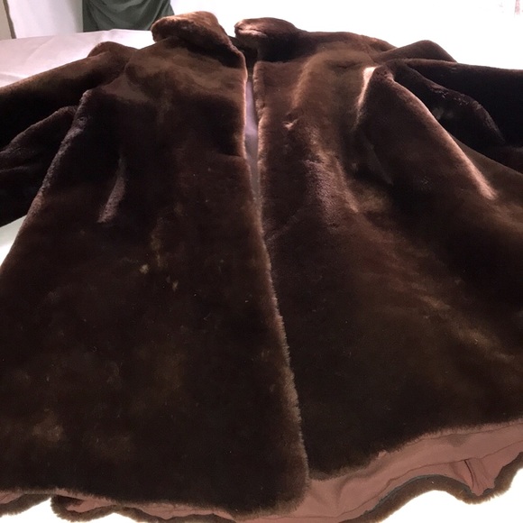 Women’s VINTAGE 1940S BEAVER FINE FURS COAT ABRAHAM & STRAUS Measurements in pic - Picture 3 of 16